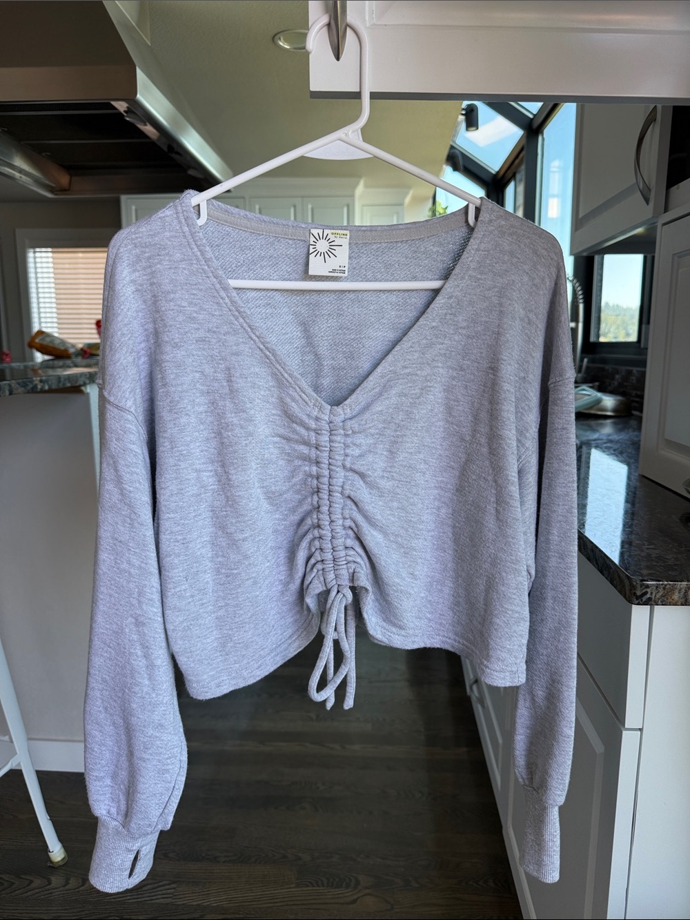 aerie Light Gray Cropped Ruched V-Neck Sweatshirt heather grey size small EUC